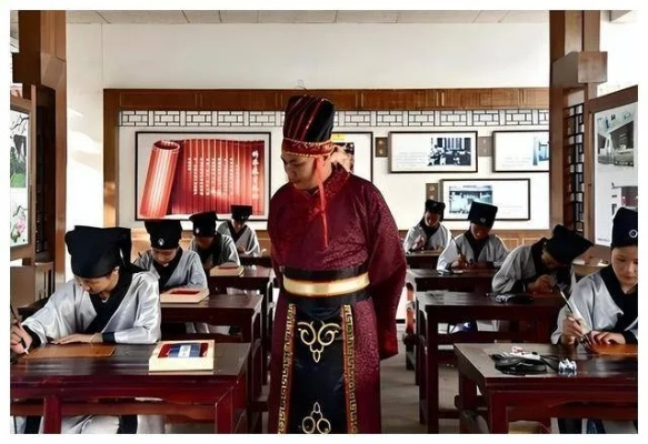 深度解析科举历程：以'云京忆梦科举攻略'为视角，还原古代士人求学之路的艰辛与希望